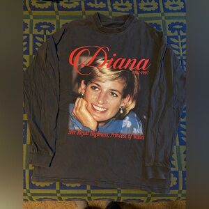 Moby Thrift Diana shirt M